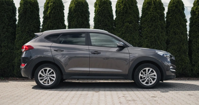 Hyundai Tucson cena 75990 przebieg: 106597, rok produkcji 2017 z Tychowo małe 781
